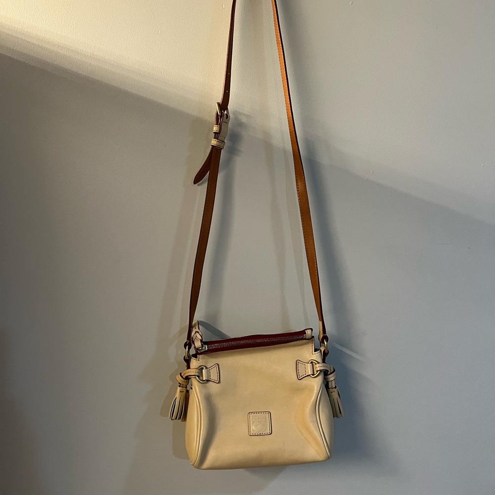 Dooney & Bourke Cream Leather Crossbody with Brown Strap and Burgundy Trim